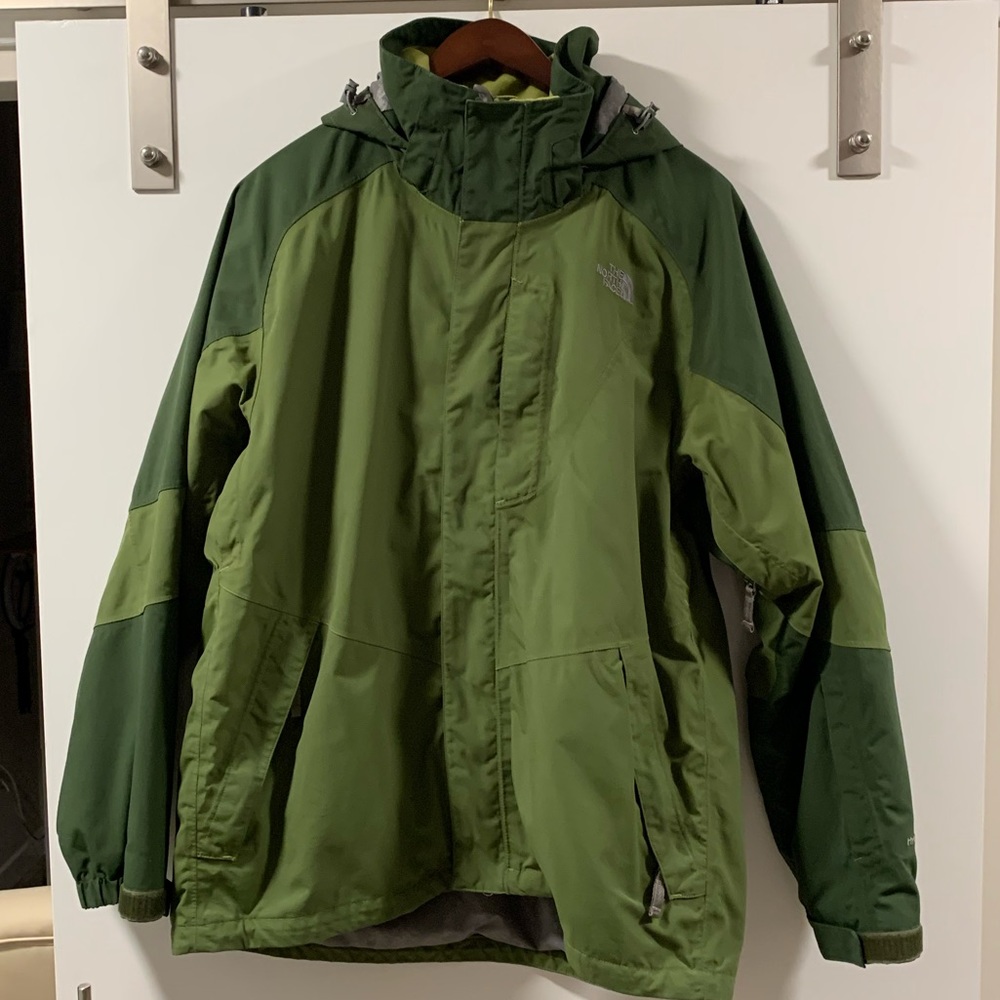 North Face Tri-Climate Shell - Men’s Large (Green)